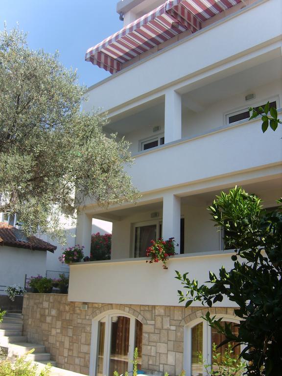 Apartments Durovic Петровац Экстерьер фото