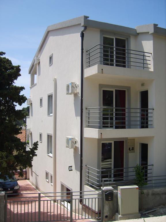 Apartments Durovic Петровац Экстерьер фото