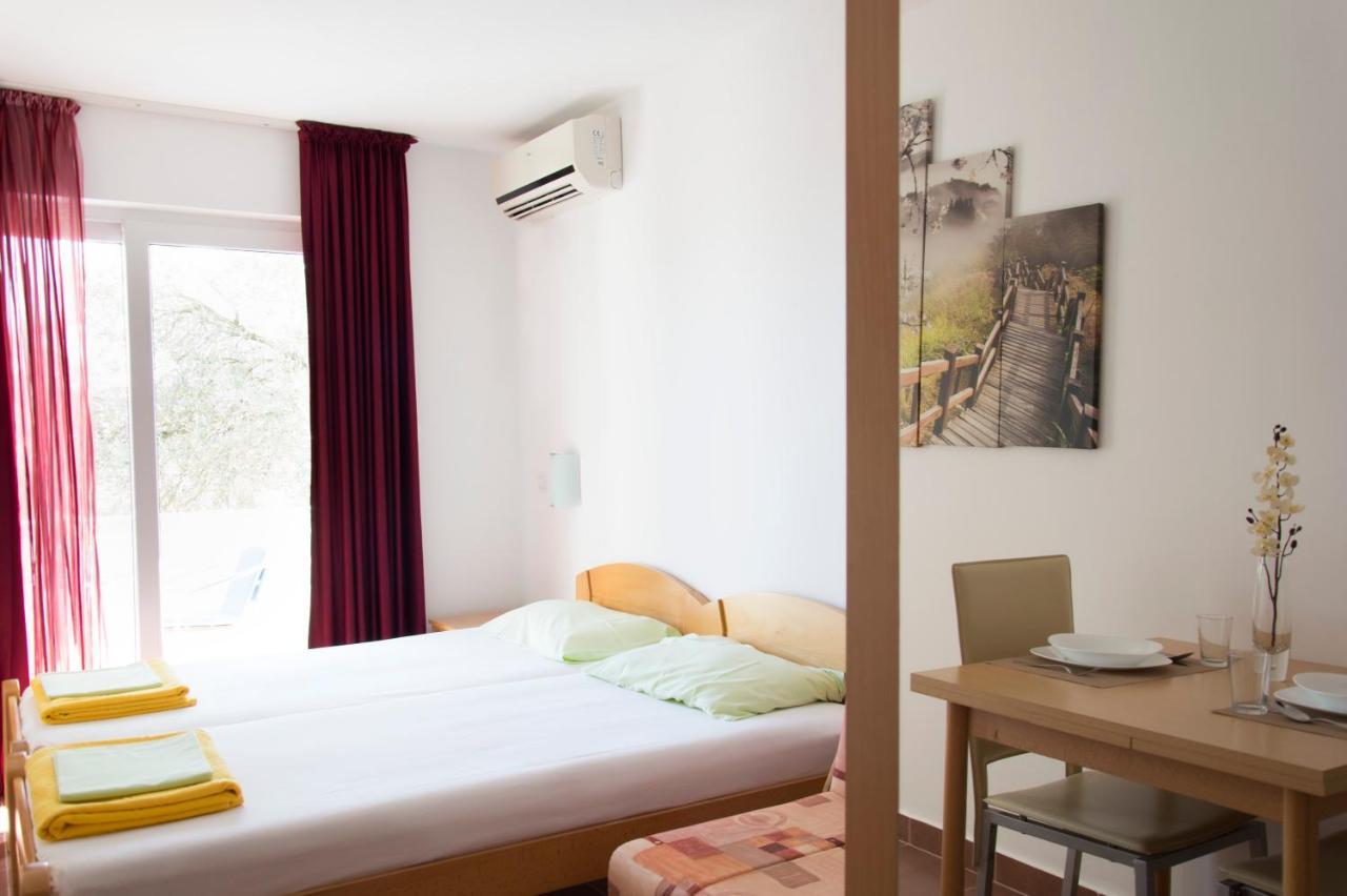 Apartments Durovic Петровац Экстерьер фото